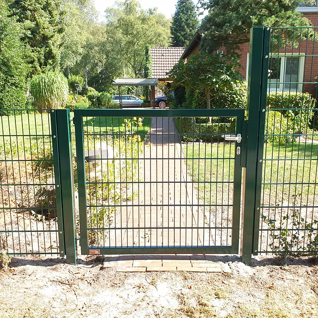 Ammerländer Zaunbau Gitterzäune Geschwungene Toranlage