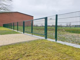 Ammerländer Zaunbau Gitterzäune Drehflügeltore