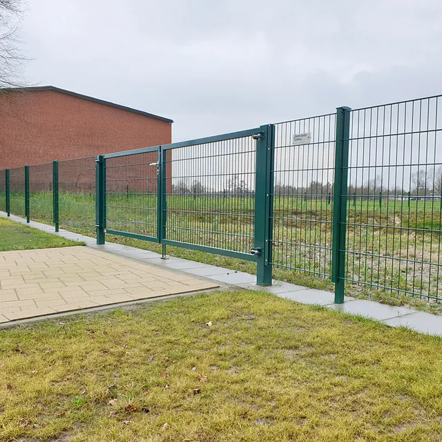 Ammerländer Zaunbau Gitterzäune Drehflügeltore